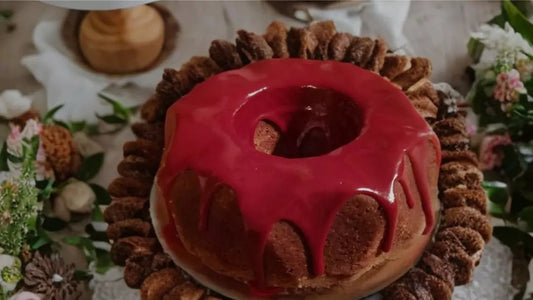 Cake toppings reinvented: a splash of colorful creativity - Natural Nordic